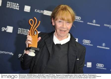 Deutscher Schauspielerpreis in Berlin Jutta Hoffmann, Preistraegerin, Schauspielerin in einer Hauptrolle Preistraeger Schauspielerpreis 2017 im Zoo Palast in Berlin am 22.09.2017