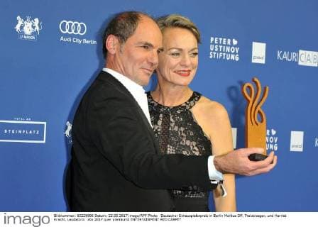 Deutscher Schauspielerpreis in Berlin Markus Off, Preistraeger, und Herriet Kracht, Laudatorin