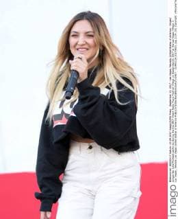 September 23, 2017 - Las Vegas, Nevada, United States of America - Singer songwriter Julia Michaels performs during the the 2017 iHeart Radio Music Festival Village on September23, 2017 at the Las Vegas Village in Las Vegas , Nevada Las Vegas United States of America - ZUMAt114 20170923_zap_t114_031 Copyright: xMarcelxThomasx