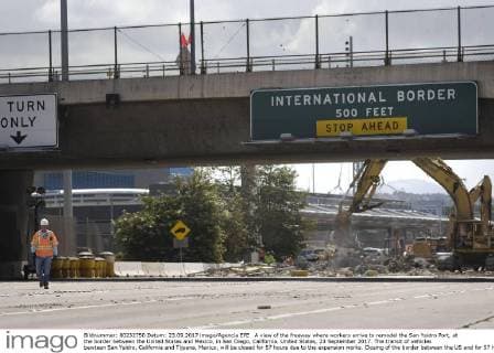 A view of the freeway where workers arrive to remodel the San Ysidro Port, at the border between the United States and Mexico, in San Diego, California, United States, 23 September 2017. The transit of vehicles bewteen San Ysidro, California and Tijuana, Mexico, will be closed for 57 hours due to the expansion works. Closing of the border between the US and for 57 hours due to works !ACHTUNG: NUR REDAKTIONELLE NUTZUNG!  Copyright: xDavidxMaungx SAN003 20170923-636418043544255769