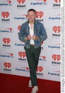September 23, 2017 - Las Vegas, Nevada, United States of America - Rapper Macklemore attends the 2017 iHeart Radio Music Festival on September 23, 2017 at the T-Mobile Arena in Las Vegas , Nevada Las Vegas United States of America - ZUMAt114 20170923_zap_t114_213 Copyright: xMarcelxThomasx