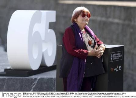 Bilder des Tages Belgian film director Agnes Varda poses before receiving the Donostia Award at San Sebastian International Film Festival held in San Sebastian, Spain, 24 September 2017. San Sebastian International Film Festival !ACHTUNG: NUR REDAKTIONELLE NUTZUNG!  Copyright: xJUANxHERREROx GRA127 20170924-636418561952770164