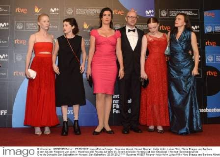 Susanne Wuest, Maresi Riegner, Katja Kolm, Lukas Miko, Maria Dragus und Barbara Albert bei der Premiere von Licht Mademoiselle Paradis auf dem 65. Internationalen Filmfestival San Sebastian Festival Internacional de Cine de Donostia-San Sebastian im Kursaal. San Sebastian, 25.09.2017