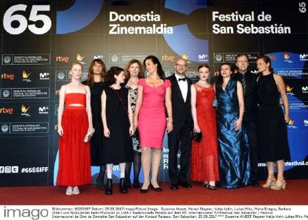 Susanne Wuest, Maresi Riegner, Katja Kolm, Lukas Miko, Maria Dragus, Barbara Albert und Produzenten beim Photocall zu Licht Mademoiselle Paradis auf dem 65. Internationalen Filmfestival San Sebastian Festival Internacional de Cine de Donostia-San Sebastian auf der Kursaal Terasse. San Sebastian, 25.09.2017