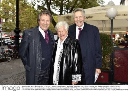 Bert Beel, Reni Laur und Otfried Laur bei der Theaterpremiere Und Gott sprach: Wir müssen reden! in der Komödie am Kurfürstendamm. Berlin, 25.09.2017