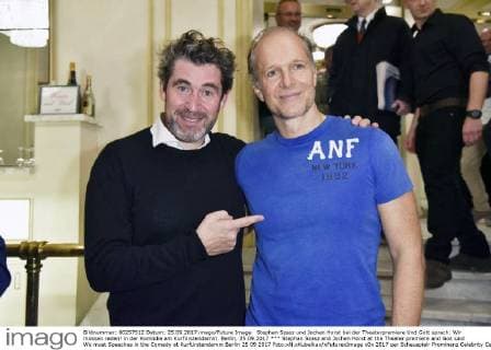 Stephan Szasz und Jochen Horst bei der Theaterpremiere Und Gott sprach: Wir müssen reden! in der Komödie am Kurfürstendamm. Berlin, 25.09.2017