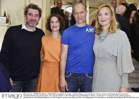 Stephan Szasz, Vera Weisbrod, Jochen Horst und Michaela Wiebusch bei der Theaterpremiere Und Gott sprach: Wir müssen reden! in der Komödie am Kurfürstendamm. Berlin, 25.09.2017