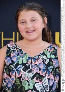 September 26, 2017 - Hollywood, CA, U.S. - 26 September 2017 - Hollywood, California - Mackenzie Hancsicsak. This Is Us Season 2 Premiere held at Neuehouse Hollywood in Hollywood. Photo Credit: AdMedia Hollywood U.S. - ZUMAa123 20170926_zaa_a123_064 Copyright: xBirdiexThompsonx