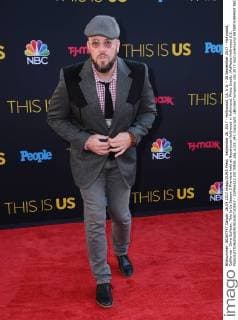 September 26, 2017 - Hollywood, CA, U.S. - 26 September 2017 - Hollywood, California - Chris Sullivan. This Is Us Season 2 Premiere held at Neuehouse Hollywood in Hollywood. Photo Credit: AdMedia Hollywood U.S. - ZUMAa123 20170926_zaa_a123_041 Copyright: xBirdiexThompsonx