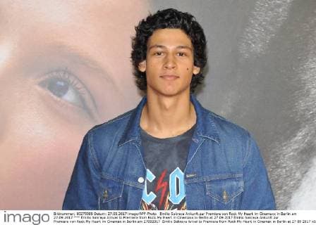 Emilio Sakraya Ankunft zur Premiere von Rock My Heart im Cinemaxx in Berlin am 27.09.2017