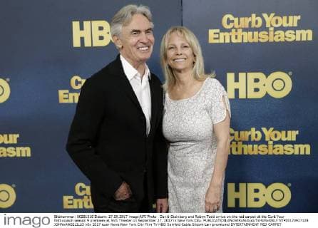 David Steinberg and Robyn Todd arrive on the red carpet at the Curb Your Enthusiasm season 9 premiere at SVA Theater on September 27, 2017 in New York City.  NYP20170927128 JOHNxANGELILLO