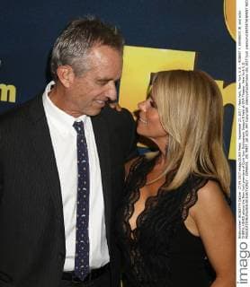 September 27, 2017 - New York, New York, U.S. - ROBERT F. KENNEDY JR. and actor CHERYL HINES attend the New York premiere of Curb Your Enthusiasm Season 9 held at SVA Theater. New York U.S. - ZUMAk03_ 20170927_zaf_k03_047 Copyright: xNancyxKaszermanx