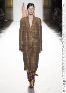 Paris Fashion Week - Dries Van Noten Modenschau Paris Fashion Week. Défile PAP Printemps-Ete 2018. Dries Van Notten. Paris Fashion Week. PAP Spring-Summer PAP 2018. Dries Van Notten. Dries Van Noten, spring-summer 2018 Paris, France