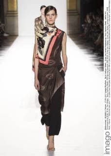 Paris Fashion Week - Dries Van Noten Modenschau Paris Fashion Week. Défile PAP Printemps-Ete 2018. Dries Van Notten. Paris Fashion Week. PAP Spring-Summer PAP 2018. Dries Van Notten. Dries Van Noten, spring-summer 2018 Paris, France