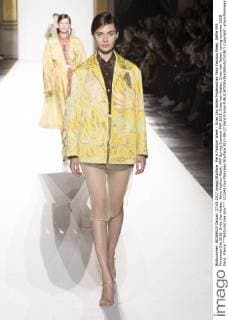 Paris Fashion Week - Dries Van Noten Modenschau Paris Fashion Week. Défile PAP Printemps-Ete 2018. Dries Van Notten. Paris Fashion Week. PAP Spring-Summer PAP 2018. Dries Van Notten. Dries Van Noten, spring-summer 2018 Paris, France