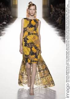 Paris Fashion Week - Dries Van Noten Modenschau Paris Fashion Week. Défile PAP Printemps-Ete 2018. Dries Van Notten. Paris Fashion Week. PAP Spring-Summer PAP 2018. Dries Van Notten. Dries Van Noten, spring-summer 2018 Paris, France