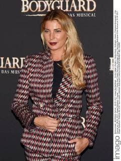Giulia Siegel (Model). Deutschland, Stuttgart: Event, Premiere Bodyguard - Das Musical am 28.09.2017, Stage Palladium Theater.