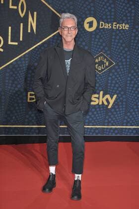 Wolfgang Joop 1 Ankunft zur Weltpremiere von Babylon Berlin im Berliner Ensamble in Berlin am 28.09.2017