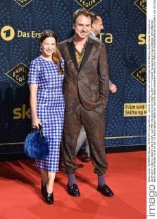 Hannah Herzsprung und Lars Eidinger bei der Babylon Berlin Serien Premiere am 28.09.2017 in Berlin. Babylon Berlin (Sky und ARD) Serienpremiere in Berlin, 2017