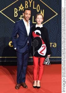 Jerry Hoffmann und Katharina Schüttler bei der Babylon Berlin Serien Premiere am 28.09.2017 in Berlin. Babylon Berlin (Sky und ARD) Serienpremiere in Berlin, 2017