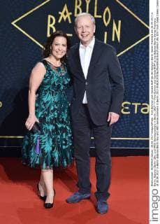 Tom Buhrow und Daniela Boff bei der Babylon Berlin Serien Premiere am 28.09.2017 in Berlin. Babylon Berlin (Sky und ARD) Serienpremiere in Berlin, 2017