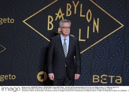 Karl Ernst Thomas de Maiziere Ankunft zur Weltpremiere von Babylon Berlin im Berliner Ensamble in Berlin am 28.09.2017