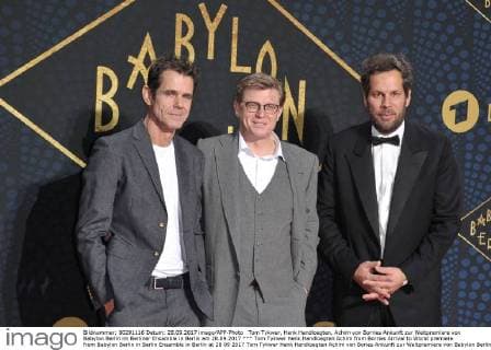 Tom Tykwer, Henk Handloegten, Achim von Borries Ankunft zur Weltpremiere von Babylon Berlin im Berliner Ensamble in Berlin am 28.09.2017