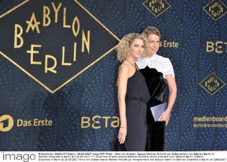 Aline von Drateln, Jessica Wellmer Ankunft zur Weltpremiere von Babylon Berlin im Berliner Ensamble in Berlin am 28.09.2017
