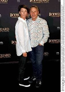 Premire: Bodyguard . Richy und Christl Müller anläßlich der Premiere des Musicals Bodyguard am 28.09.2017 im Stage Apollo Theater Stuttgart.