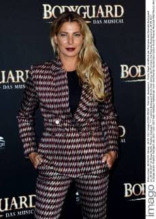 Premire: Bodyguard . Giulia Siegel anläßlich der Premiere des Musicals Bodyguard am 28.09.2017 im Stage Apollo Theater Stuttgart.