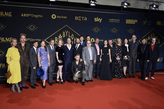 Der Cast bei der Premiere der Fernsehserie Babylon Berlin im Berliner Ensemble. Berlin, 28.09.2017
