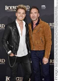 Jochen Bendel mit Ehemann Matthias Pridöhl bei der Premiere des Musicals Bodyguard - Das Musical im Stage Palladium Theater. Stuttgart, 28.09.2017