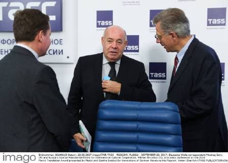 MOSCOW, RUSSIA - SEPTEMBER 29, 2017: Deutsche Welle correspondent Miodrag Soric (R) and Russia s Special Presidential Envoy for International Cultural Cooperation, Mikhail Shvydkoi (C), at a press conference on the 2018 Merck Translation Award presented by Merck and Goethe Institut for translations of German literature into Russian. Valery Sharifulin TASS  TS062658