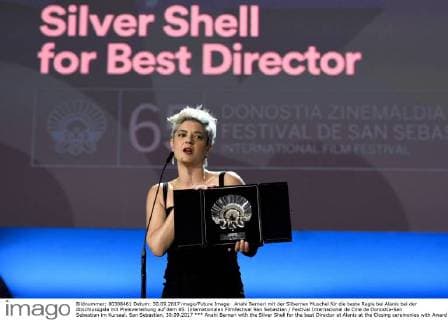 Anahi Berneri mit der Silbernen Muschel für die beste Regie bei Alanis bei der Abschlussgala mit Preisverleihung auf dem 65. Internationalen Filmfestival San Sebastian Festival Internacional de Cine de Donostia-San Sebastian im Kursaal. San Sebastian, 30.09.2017
