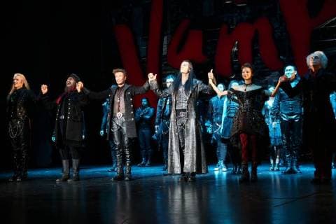 Premiere TANZ DER VAMPIRE Wien, Ronacher, 30. 09. 2017 Raphael GROß. Drew SARICH, Diana SCHNIERER, Sebastian BRANDMEIR