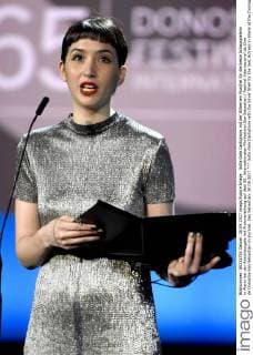 Sofia Gala Castiglione mit der Silbernen Muschel für die beste Schauspielerin in Alanis bei der Abschlussgala mit Preisverleihung auf dem 65. Internationalen Filmfestival San Sebastian Festival Internacional de Cine de Donostia-San Sebastian im Kursaal. San Sebastian, 30.09.2017