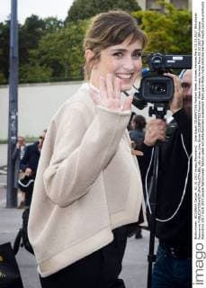 Julie Gayet CELEBRITIES Fashion Week arrivees Hermes Paris 02 10 2017 JBAutissier Panoramic 