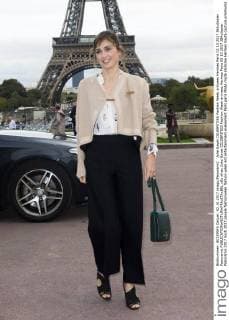 Julie Gayet CELEBRITIES Fashion Week arrivees Hermes Paris 02 10 2017 JBAutissier Panoramic 
