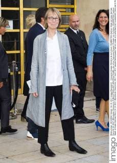 Francoise Nyssen Ministre de la Culture CELEBRITIES Fashion Week arrivees Hermes Paris 02 10 2017 JBAutissier Panoramic 