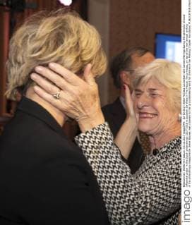 02-10-2017 Witte Princess Laurentien with Jantien Heringa during the ceremony of most influential player in the Dutch philanthropy 2017-2018 in Societeit De Witte in The Hague. The princess, on top of the new annual ranking of the philanthropy magazine De Dikke Blauwe, was choosen for her groundbreaking work for children in her Missing Chapter Foundation.  Copyright: xPPE WERFx