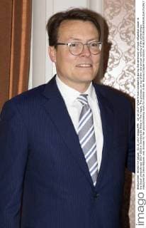 02-10-2017 Witte Prince Constantijn during the ceremony of most influential player in the Dutch philanthropy 2017-2018 in Societeit De Witte in The Hague. The princess, on top of the new annual ranking of the philanthropy magazine De Dikke Blauwe, was choosen for her groundbreaking work for children in her Missing Chapter Foundation.  Copyright: xPPE WERFx