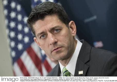 Bilder des Tages Speaker of the House Paul Ryan, R-WI, speaks about the recent mass shooting in Las Vegas following a Republican conference meeting on Capitol Hill in Washington, D.C. on October 3, 2017.  WAP20171003335 KEVINxDIETSCH