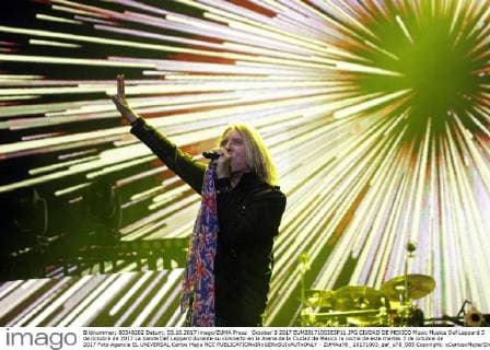 October 3 2017 EUM20171003ESP11 JPG CIUDAD DE MEXICO Music Musica Def Leppard 3 de octubre de 2017 La banda Def Leppard durante su concierto en la Arena de la Ciudad de Mexico la noche de este martes 3 de octubre de 2017 Foto Agencia EL UNIVERSAL Carlos Mejia RCC  - ZUMAu78_ 20171003_zaf_u78_085 Copyright: xCarlosxMejia ElxUniversalx
