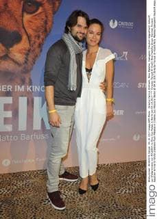 Director Farouk El-Khalili, Nina Maleika, Saengerin (Deutsch Aegyptisch) Ankunft zur Weltpremiere von MALEIKA im Kino Zoo Palast in Berlin am 04.10.2017