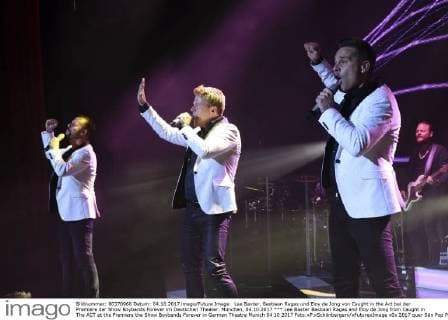 Lee Baxter, Bastiaan Ragas und Eloy de Jong von Caught in the Act bei der Premiere der Show Boybands Forever im Deutschen Theater. München, 04.10.2017