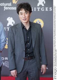 Ryu Seung-wan attends to red carpet before the projection of film The Shape of Water during Sitges Film Festival in Barcelona, Spain October 05, 2017.  (20171005101)
