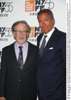 October 5, 2017 - New York, N.Y, USA - STEVEN SPIELBERG, RICHARD PLEPLER attend the world premiere of Spielberg at 55th Annual The New York Film Festival.Alice Tully Hall, Lincoln Center, NYC.October 5, 2017.Photos by , Globe Photos Inc. New York USA - ZUMAms4_ 20171005_zaa_ms4_023 Copyright: xSoniaxMoskowitzx