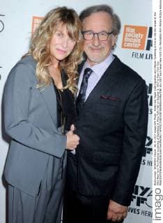 Bilder des Tages Kate Capshaw and Steven Spielberg arrive on the red carpet at the 55th New York Film Festival screening of Spielberg at Alice Tully Hall on October 5, 2017 in New York City.  NYP20171005180 DENNISxVANxTINE