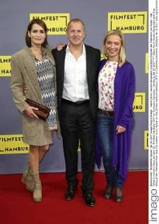 Heino Ferch, Sandra Borgmann und Anja Kling bei der Premiere von Angst - Der Feind in meinem Haus auf dem 25. Filmfest Hamburg 2017 im Cinemaxx Dammtor. Hamburg, 06.10.2017