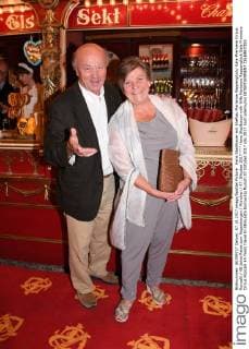 Hans Stadlbauer mit Ehefrau Marianne Rappenglück Gala-Premiere Circus Roncalli 40 Jahre Reise zum Regenborgen München 07. Oktober 2017